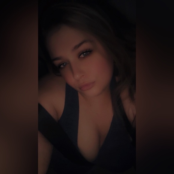 Meet your Posher, Lexi - Picture 4 of 5